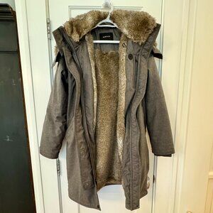 Aritzia Babaton Fur-Lined Gray Winter Coat Size M